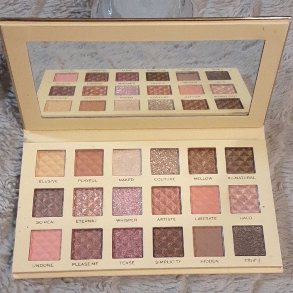REVOLUTION PRO ROCKSTAR NUDE EDITION EYESHADOW PALETTE